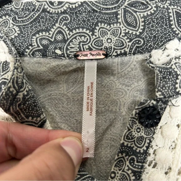 Anthropologie Black and White Floral Tunic - Picture 3 of 8